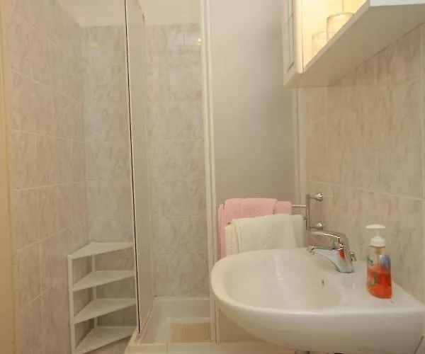 Double Medveja 7775b 3* Laurana